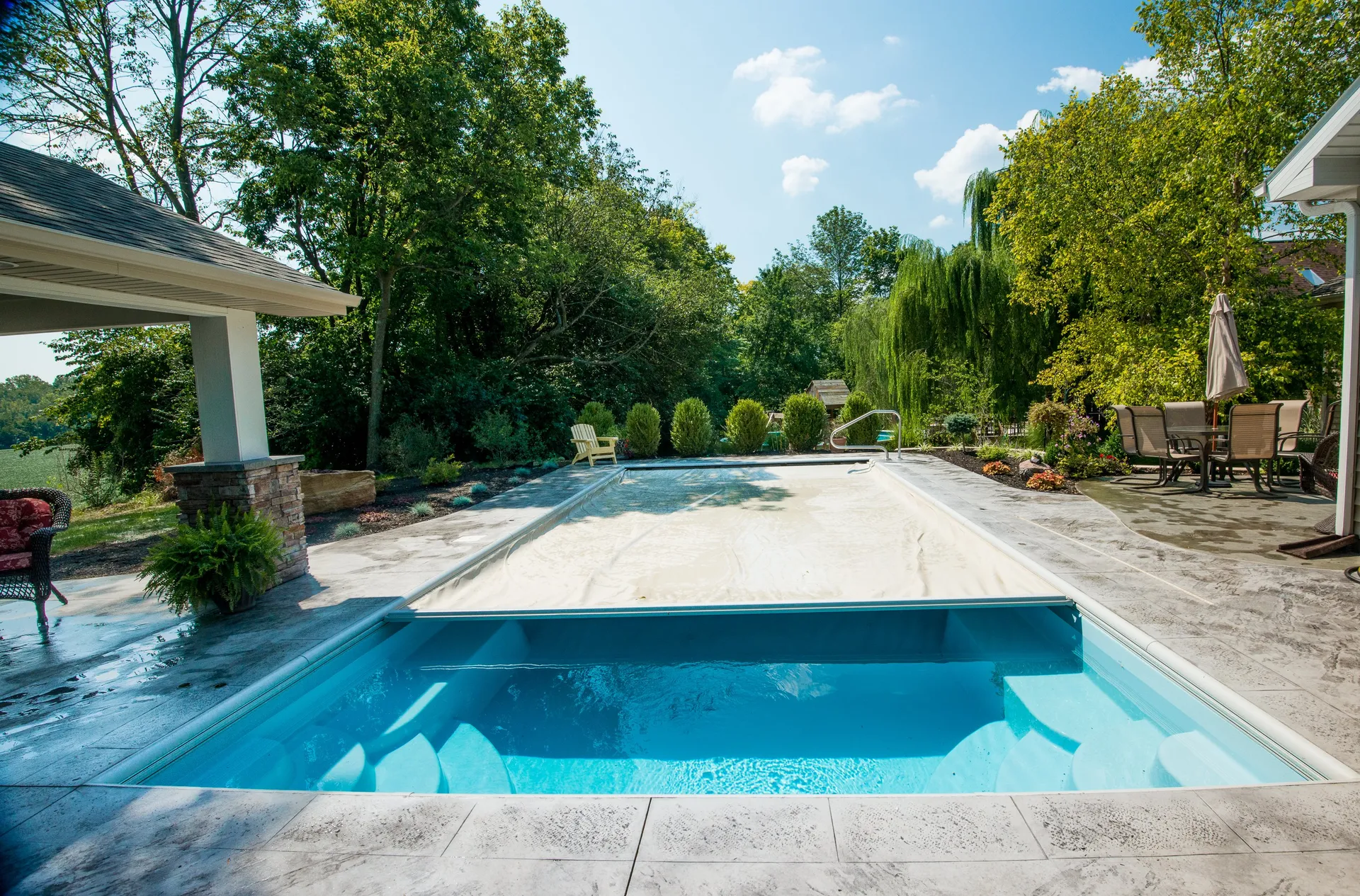cornfield_richmond_Pool_hr-1016-3000×1977-1920w